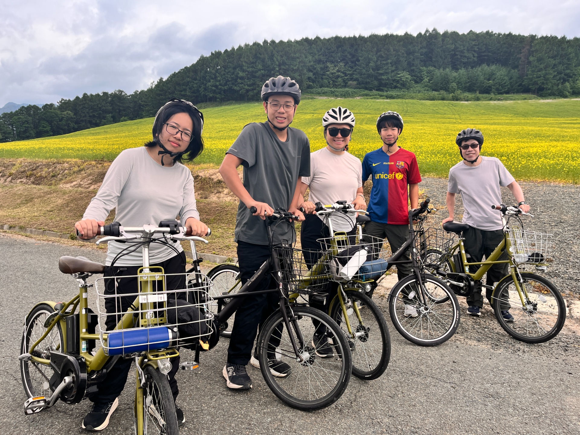 富良野Eバイクツアー | 電動自転車で巡るラベンダー畑サイクリング